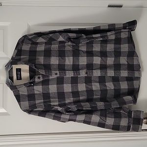 *Cyber Monday Sale* Abercrombie & Fitch Buffalo Check Flannel